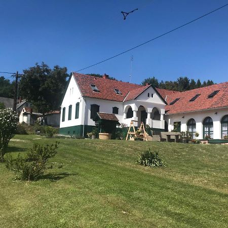 Feny-Szer Vendeghaz Orseg Hotel Szentgotthard Ngoại thất bức ảnh