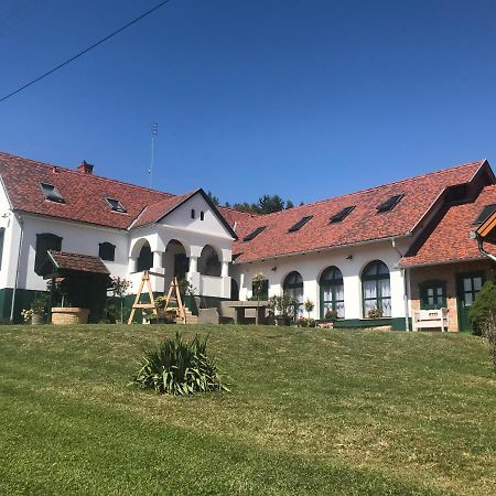 Feny-Szer Vendeghaz Orseg Hotel Szentgotthard Ngoại thất bức ảnh