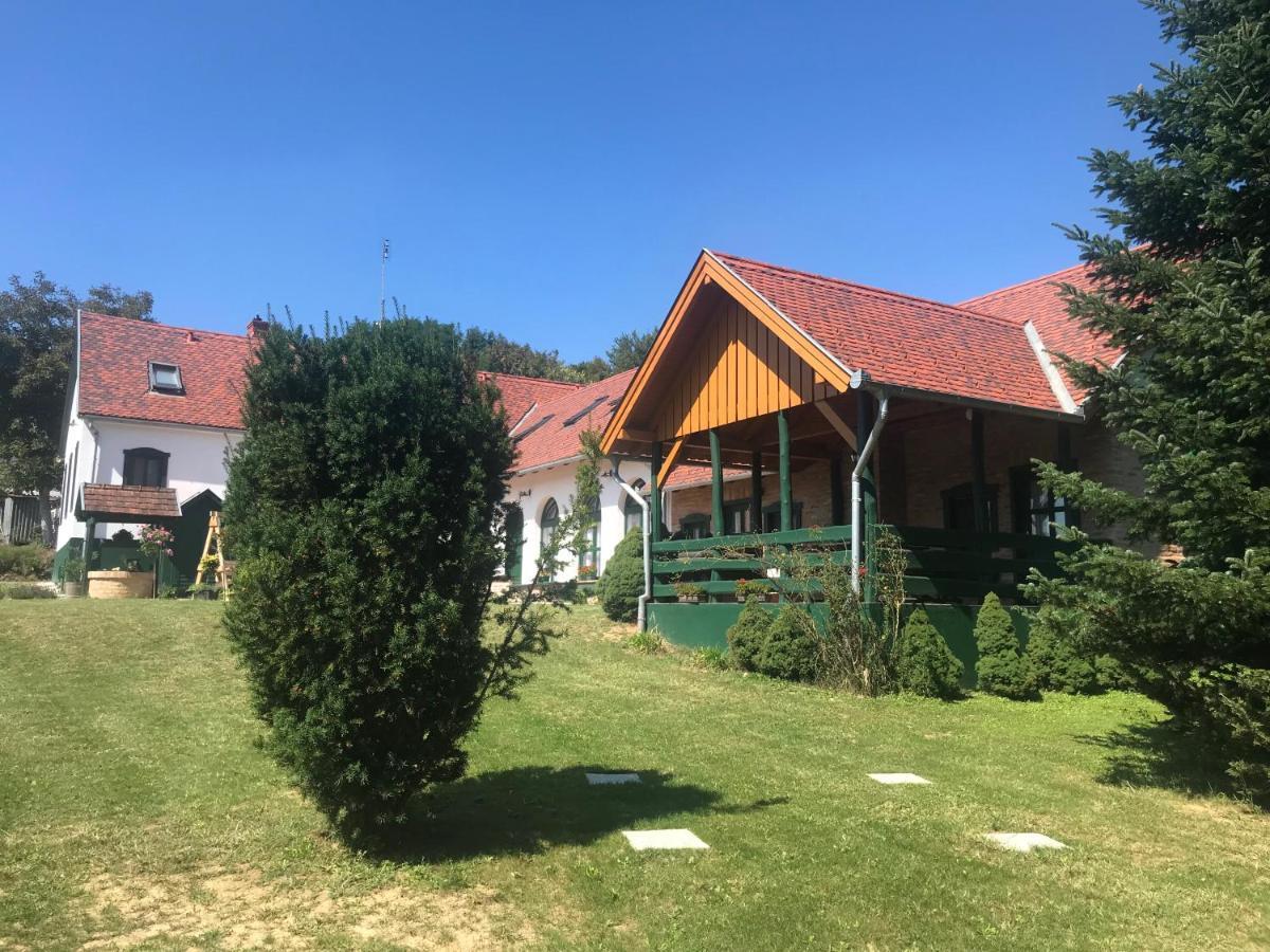 Feny-Szer Vendeghaz Orseg Hotel Szentgotthard Ngoại thất bức ảnh