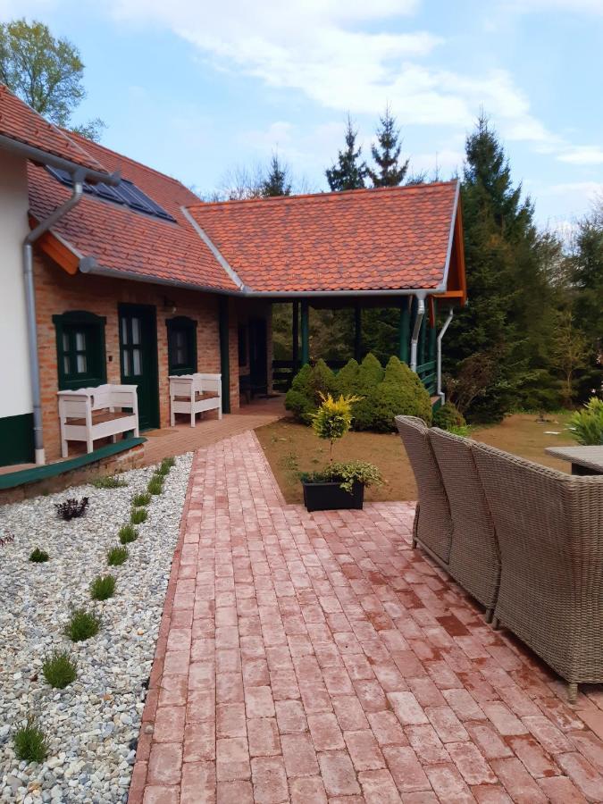Feny-Szer Vendeghaz Orseg Hotel Szentgotthard Ngoại thất bức ảnh
