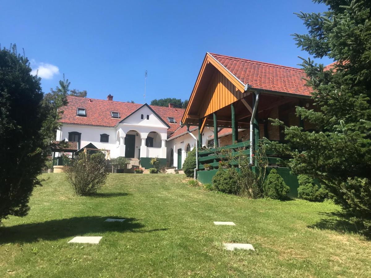 Feny-Szer Vendeghaz Orseg Hotel Szentgotthard Ngoại thất bức ảnh